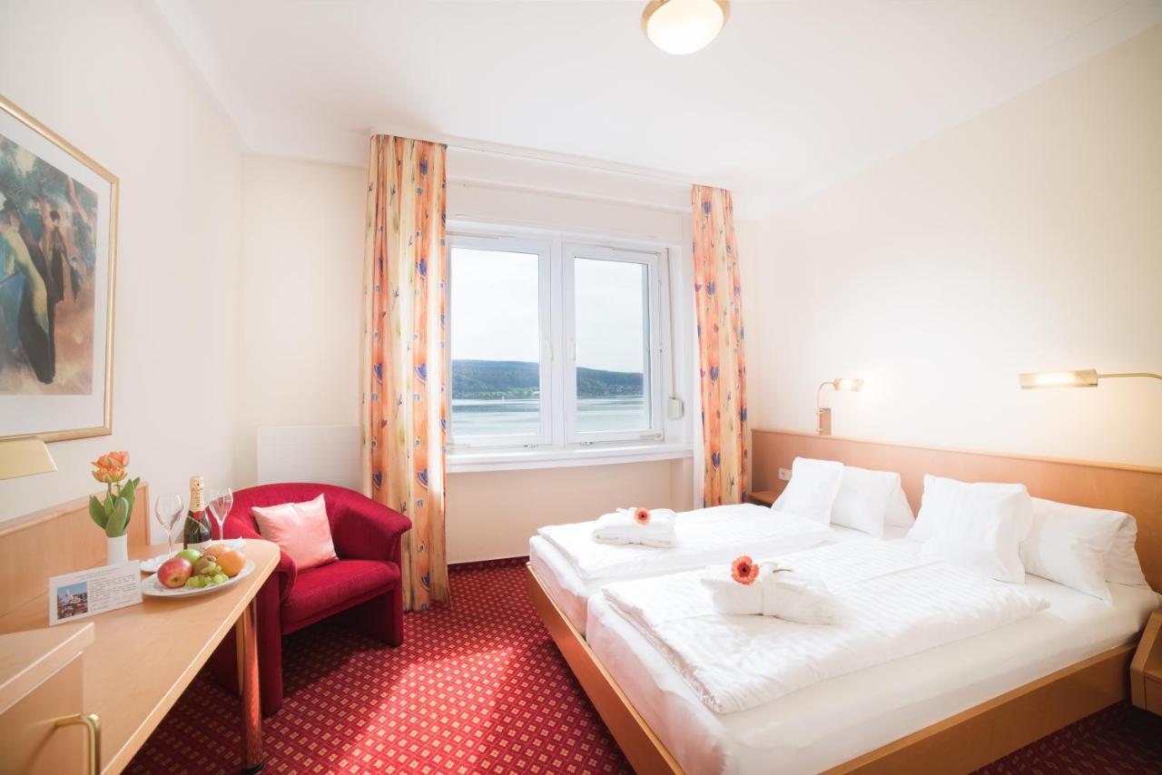 Strandhotel Loechnerhaus Райхенау Экстерьер фото