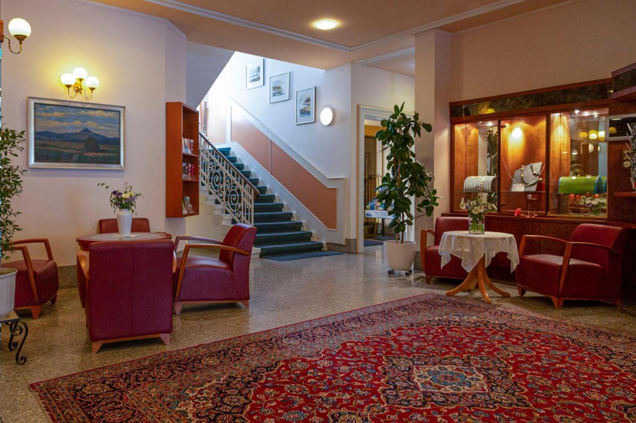 Strandhotel Loechnerhaus Райхенау Экстерьер фото